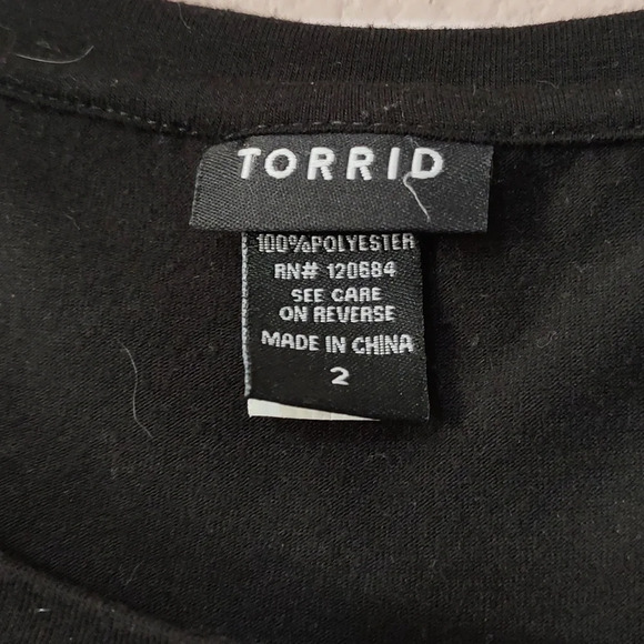 Torrid Pink and Black Floral Cap Sleeve Top Size 2X - Picture 3 of 4